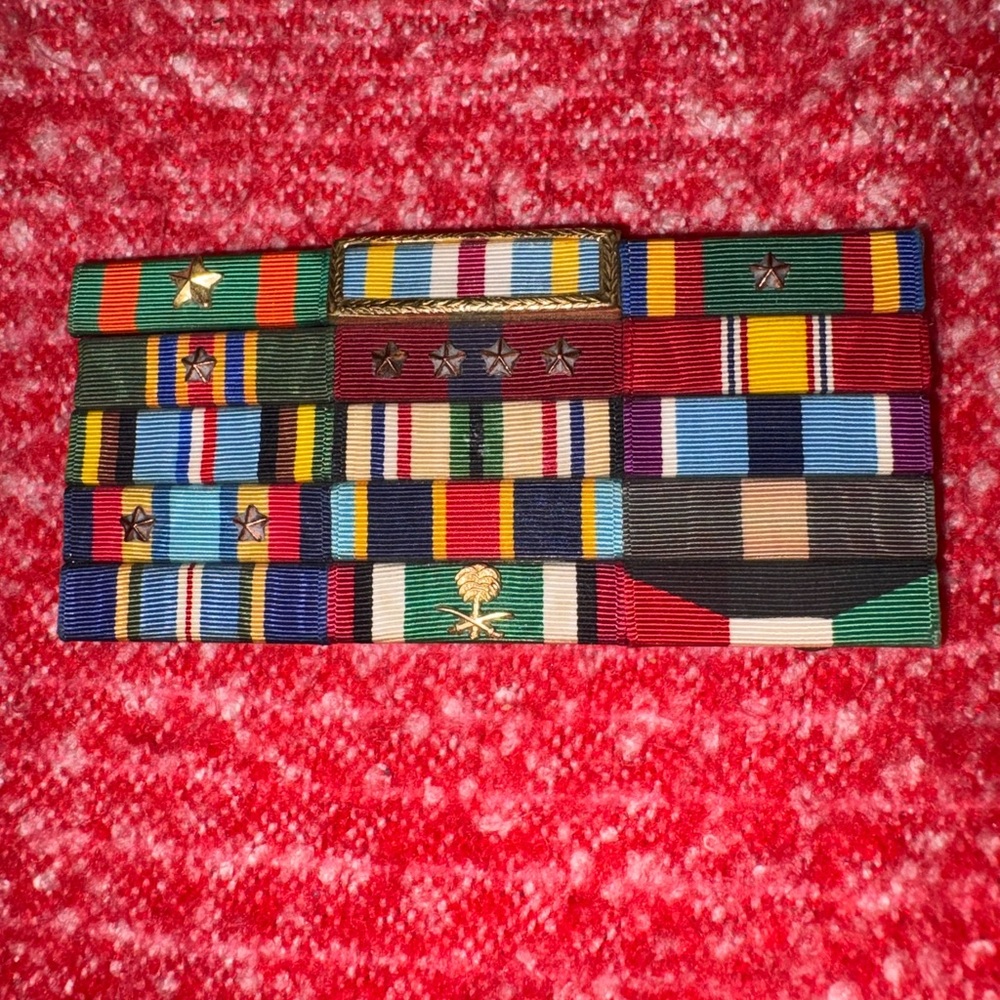 Military Medal Decoration Honors Ribbon Bar Rack of 15 - Picture 3 of 3
